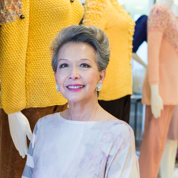 Canadaβs VIVIENNE POY Rare Vintage Short Sleeve Knit Sweater - Picture 7 of 7